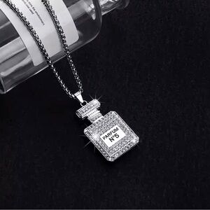 18K White Gold Perfume Number 5 Sweater Necklace With Natural Zircon Inlay